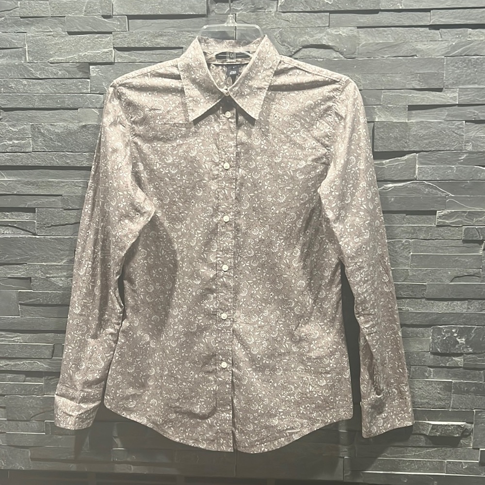Gap Button Up Shirt